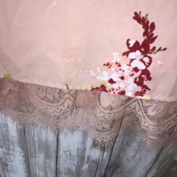 NWT Worthington Rose Floral Overlay Blouse - Picture 3 of 6